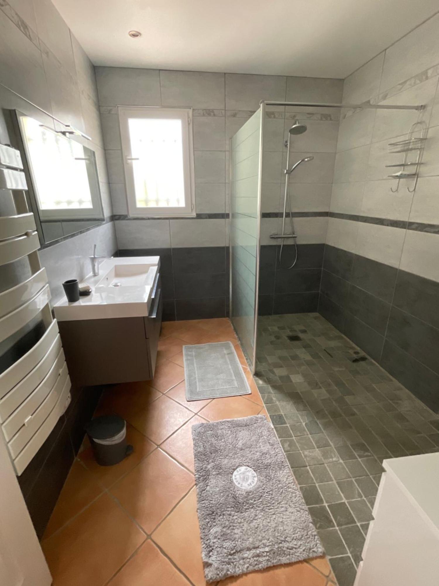 Villa Raphael Régusse Екстериор снимка